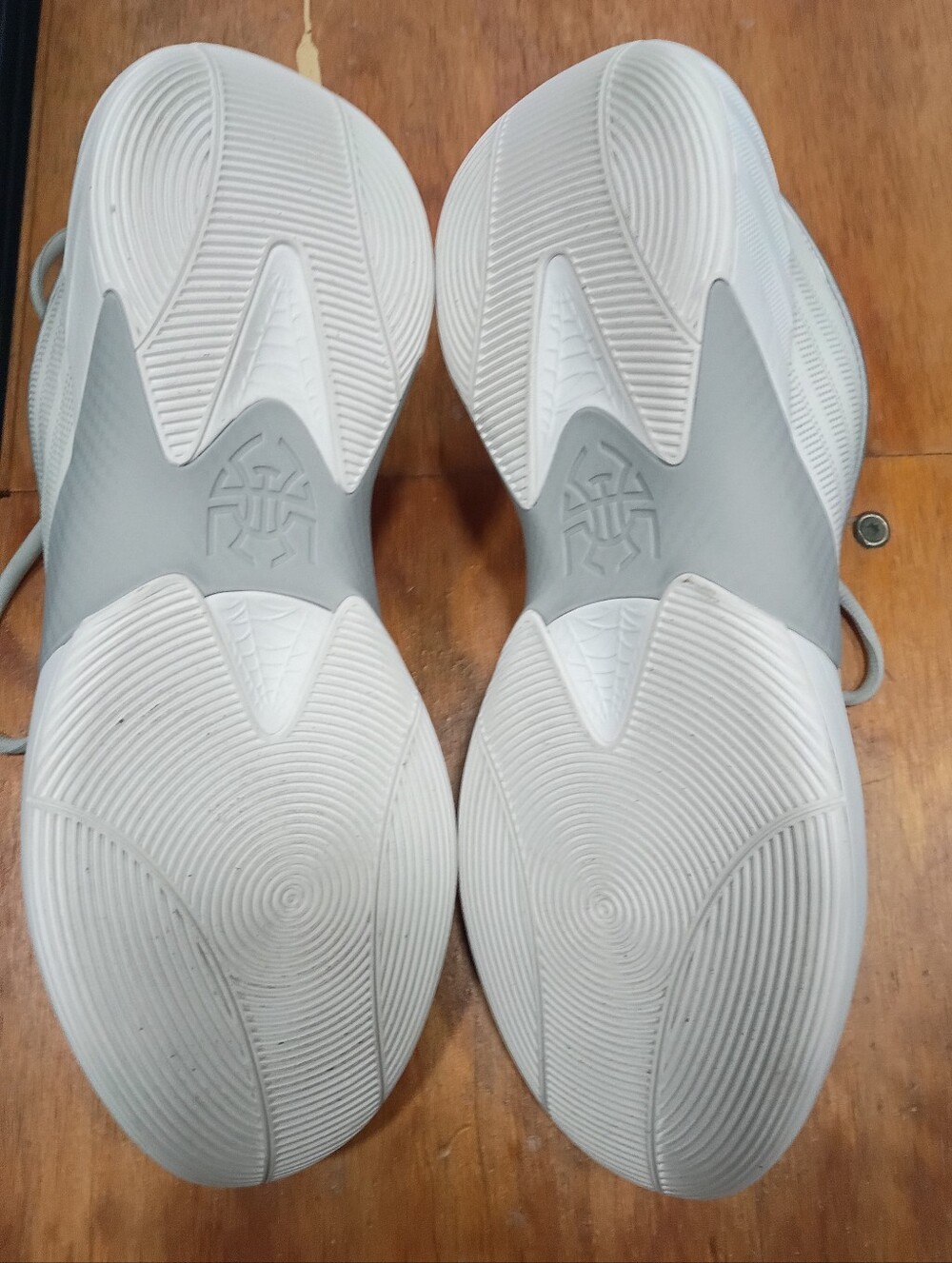 Adidas Don Issue 7 - Picture 4 of 4